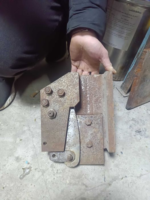 Гильотина по металлу ручная