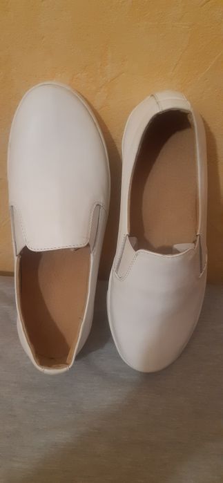 Продам кожаную обувь