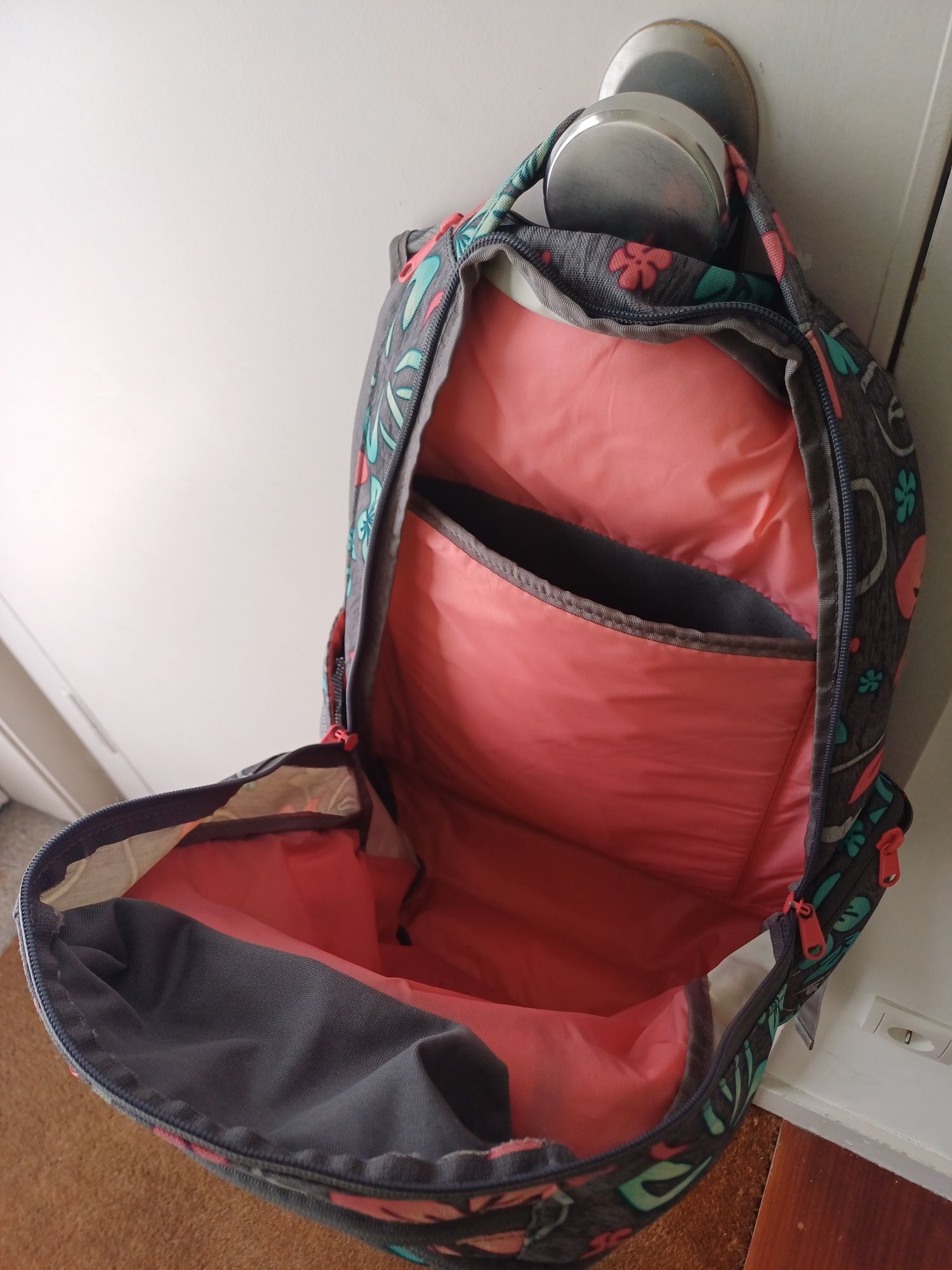Dakine Frankie Mochila 26L e Estojo Escolar em ótimo estado