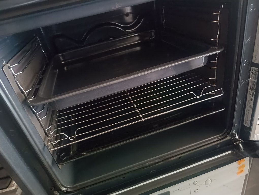 Piekarnik w stanie bdb whirpool 6 zmysł kolor szampański.