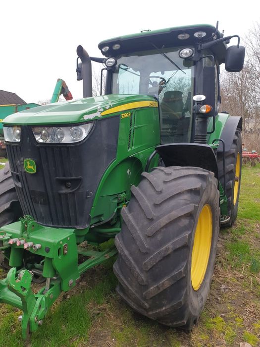 John Deere 7230R