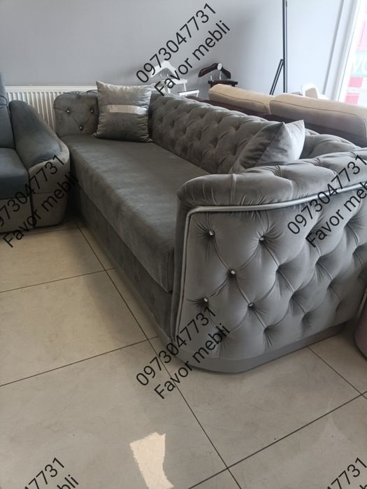 Диван в наявності