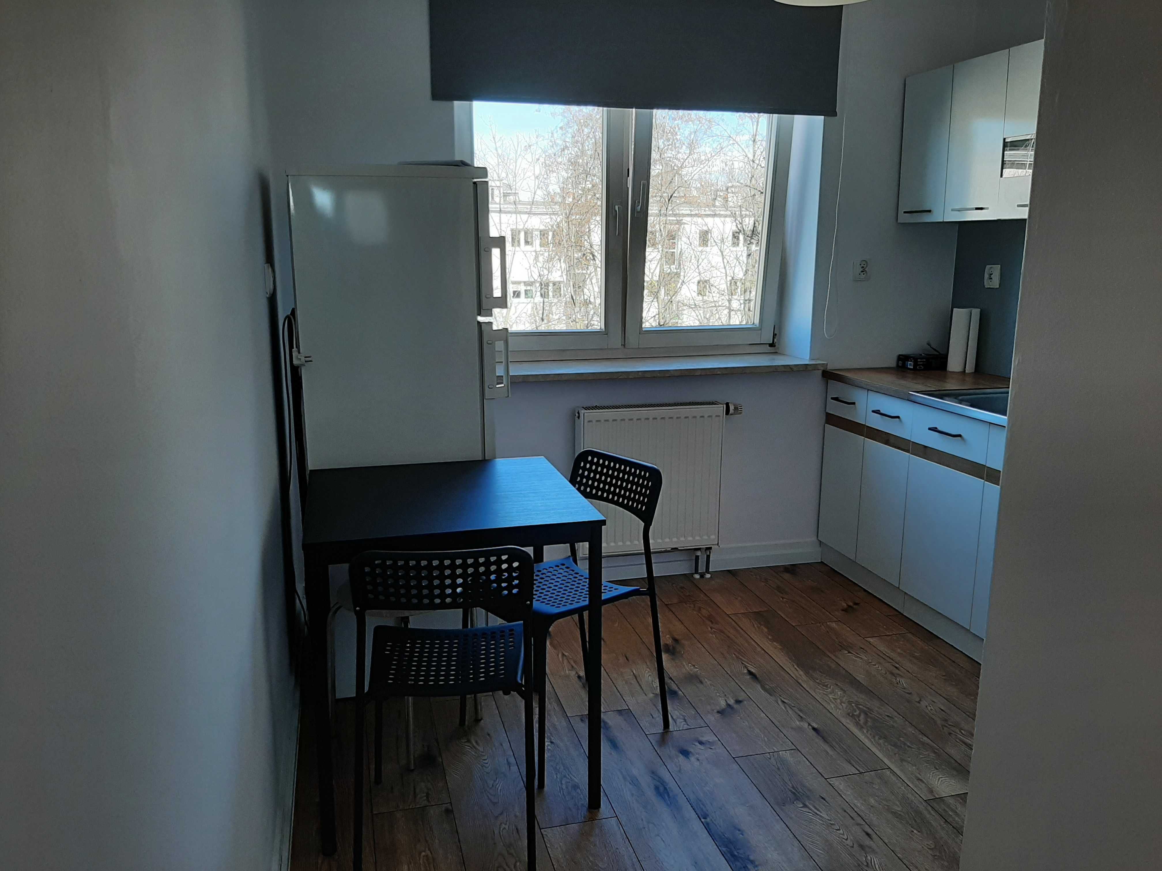 2-pokojowe mieszkanie | oddzielna kuchnia | Bielany | 3200 + liczniki