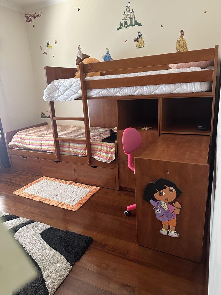 Quarto 2 camas,de criança