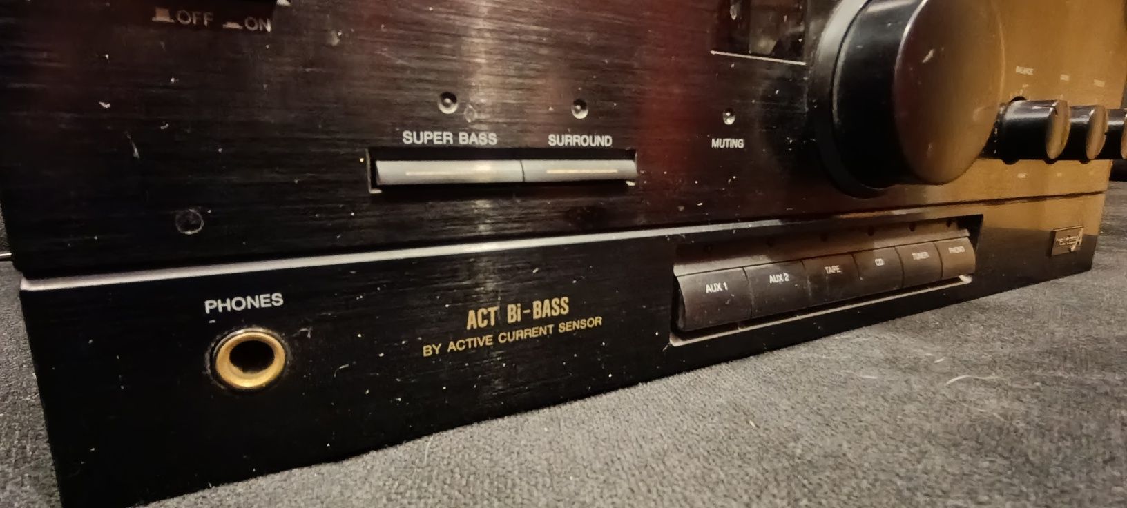 Amplificador e Radio Technics