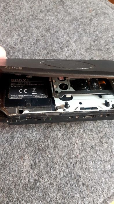 PSP 1004+12 gier na carcie pameci!