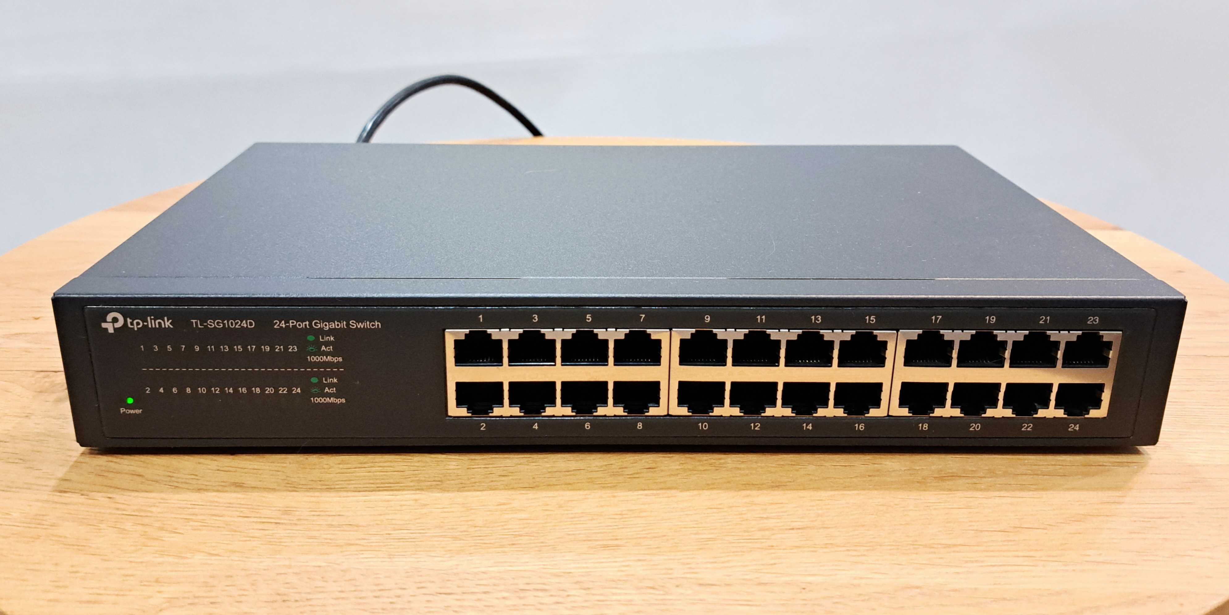 Switch TP-Link TL-SG1024D, 24 porty