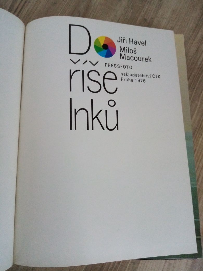 Книга-фотоальбом " Do rise inku" 1976