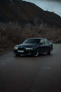 BMW  5 Series e39 4.4