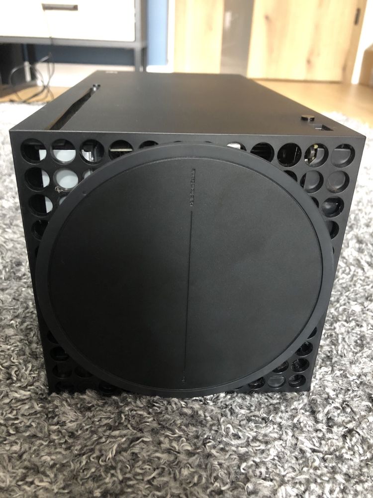 XBOX series X 1TB Forza Horizon 5 Edition + dwa kontrolery, okablowani