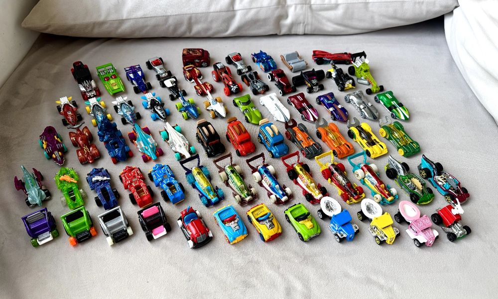 Hot Wheels розпродаж
