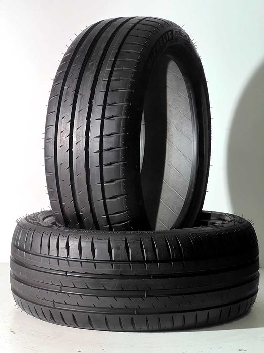 Pneus Michelin Pilot Sport 4 - 205/45/17 - NOVOS