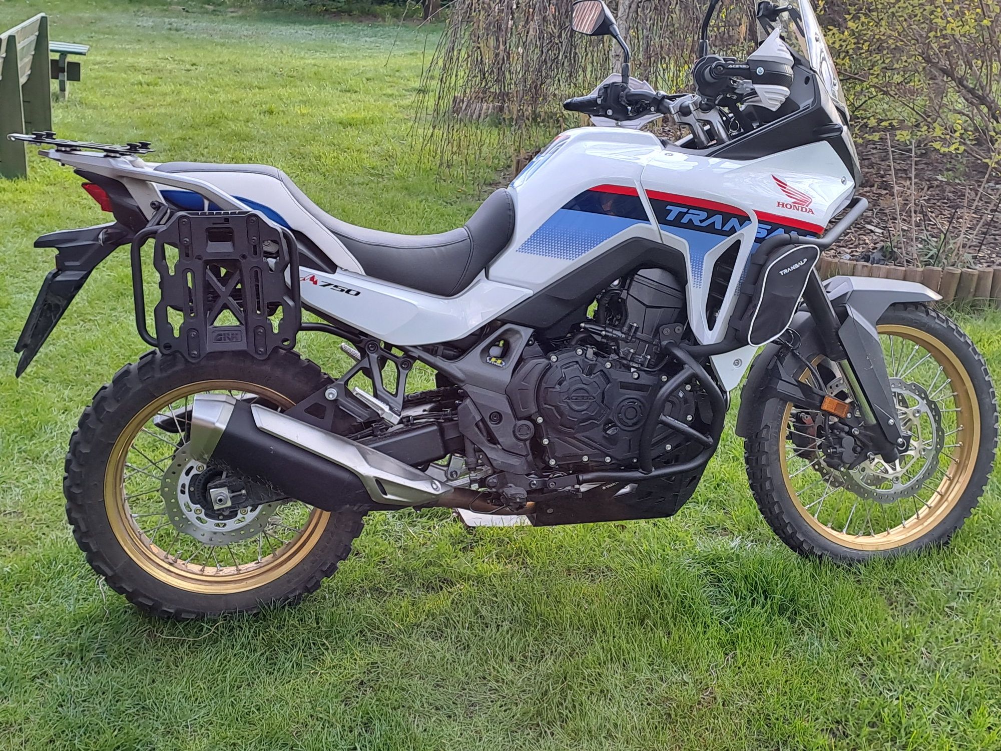 Gmole dolne Honda Transalp 750