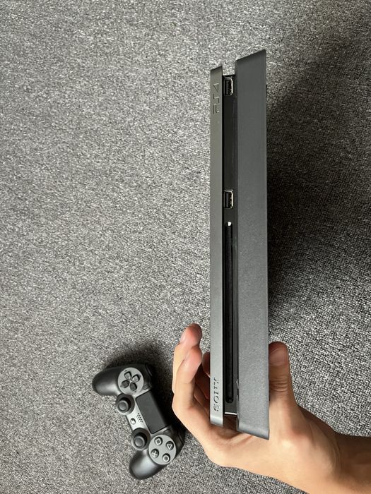 PlayStasion 4 slim 1 TB усі провода