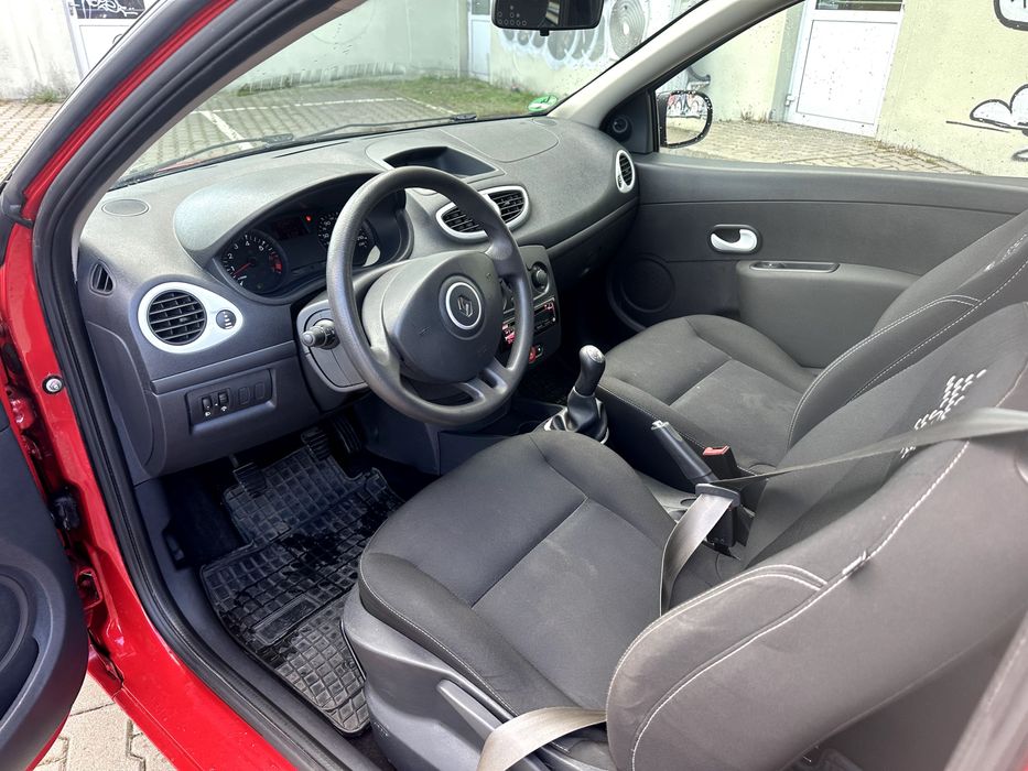 Renault Clio 1.2 benzyna, 2012 r. – po remoncie, gotowe do jazdy