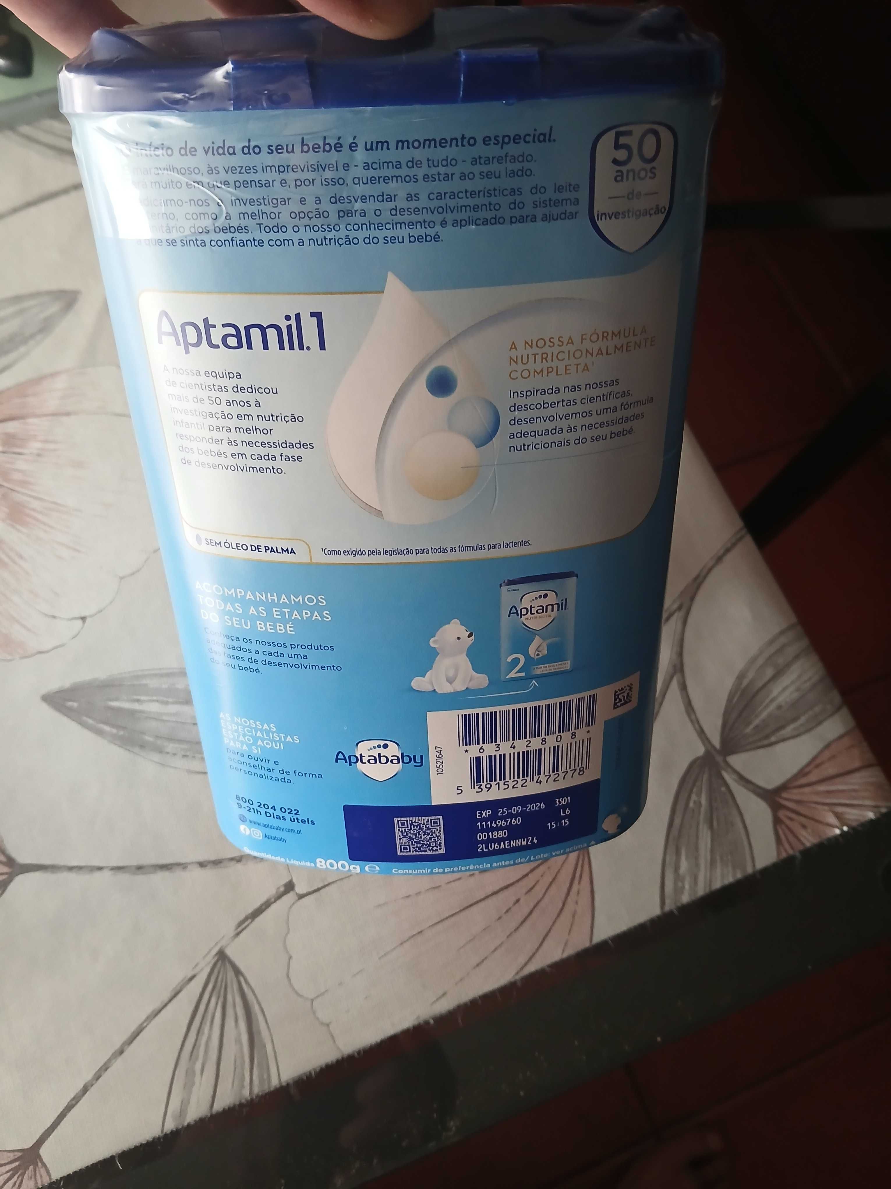 3 caixas de aptamil 1