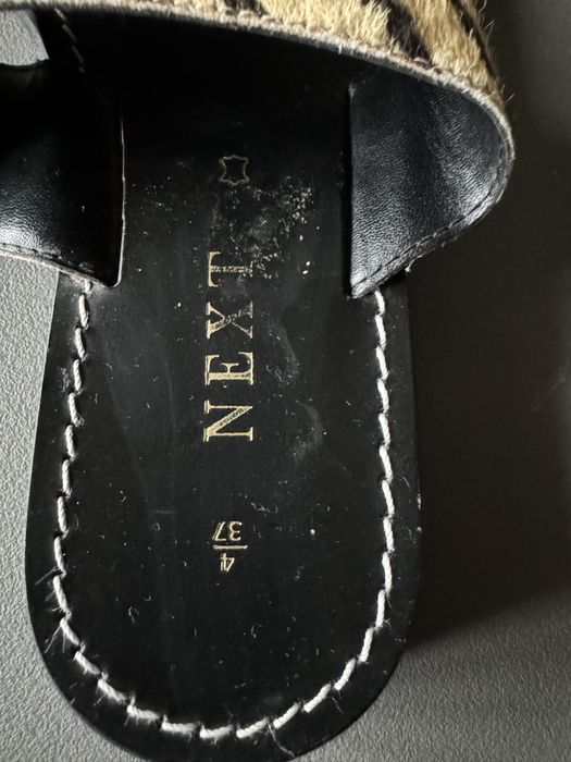 Шлепанцы. Шлепки. Сабо. Шлепанці. Мюлі. Некст. Шкіра. Сандалії