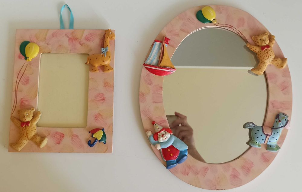 Conjunto espelho + moldura quarto de criança