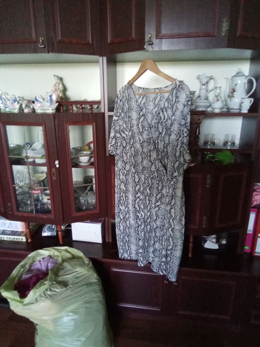 Sukienka damska wężowa