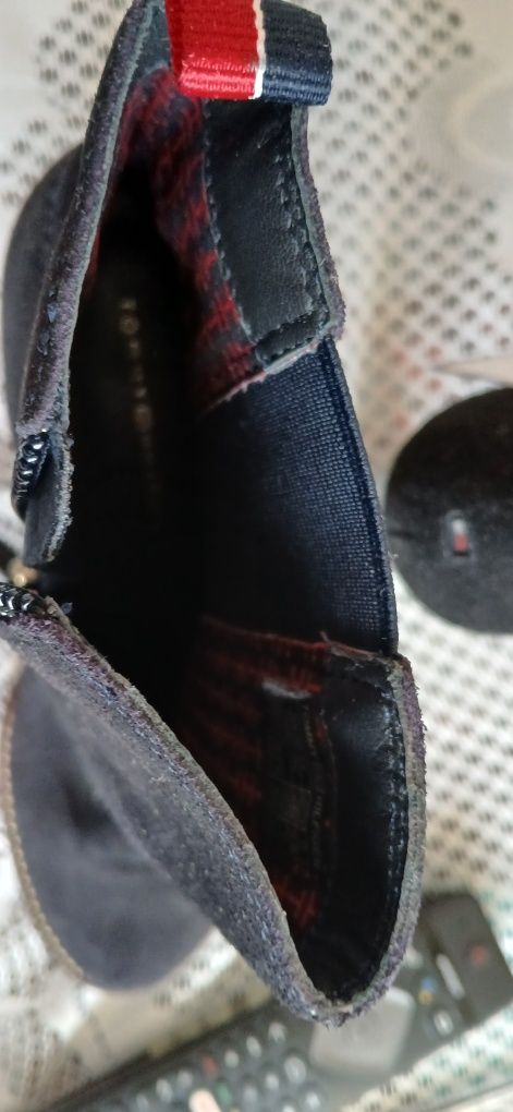Botki damskie marki Tommy Hilfiger  czarne rozm 37