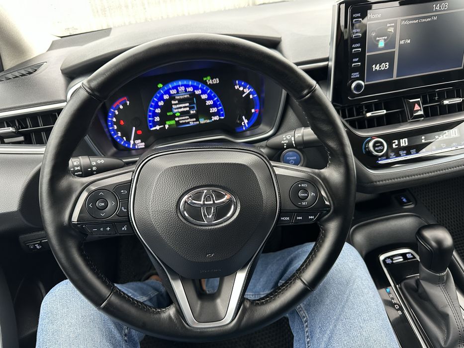 Продам Toyota Corolla HHYBRID
