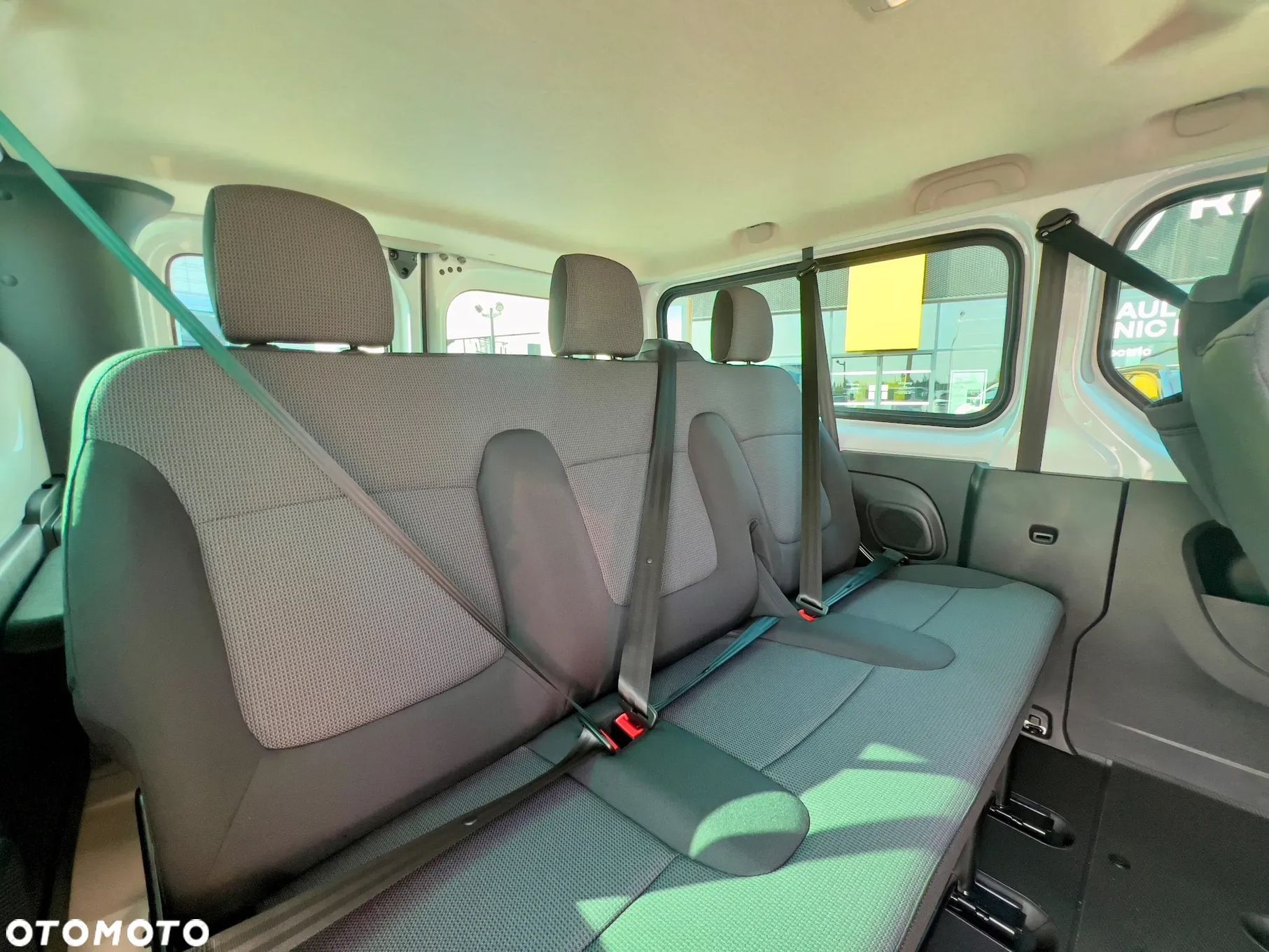 Renault Trafic 9 Miejsc • Plac • Lodówka Gratis