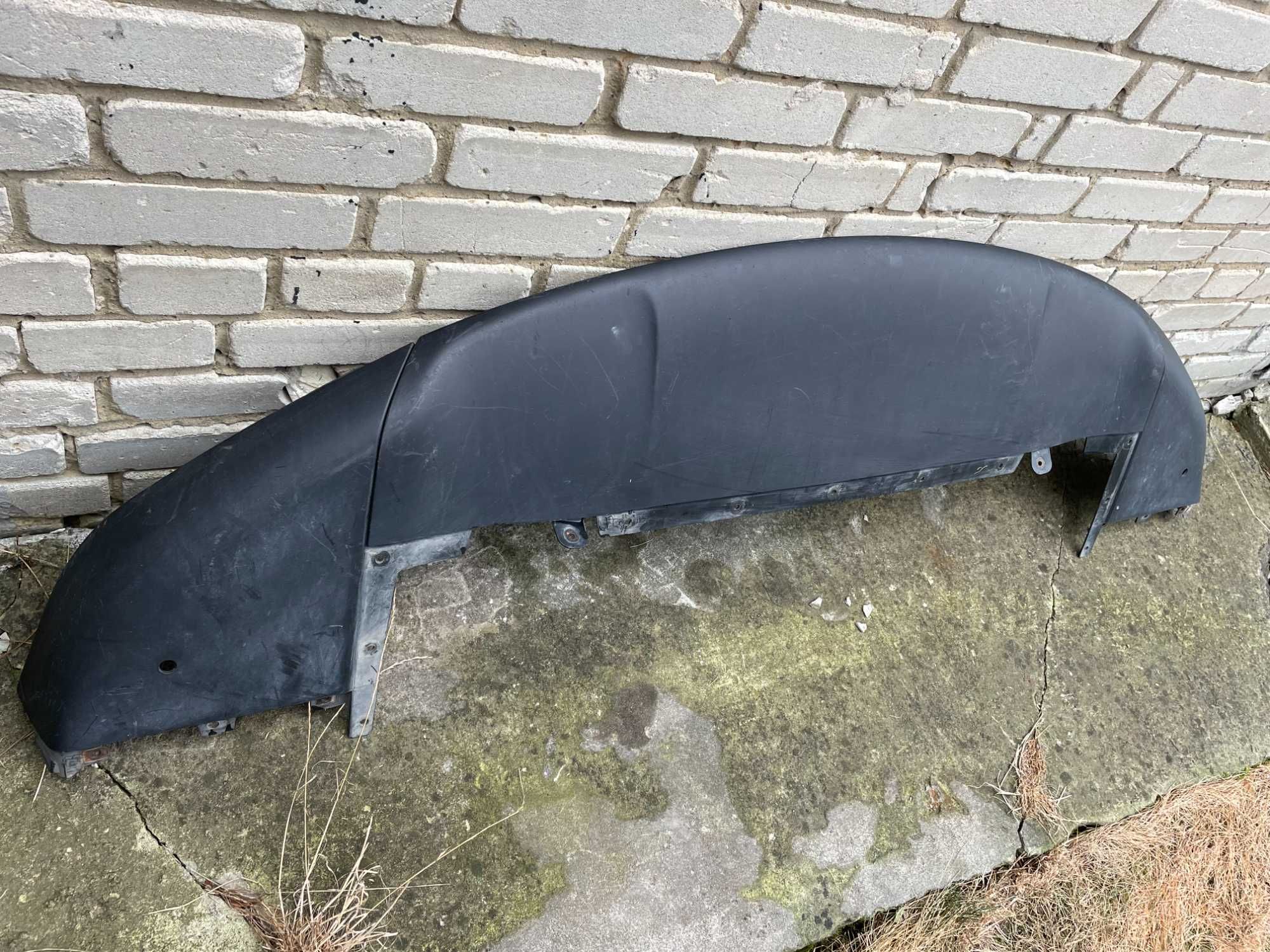 Губа переднього бампера 1034833-00-e Tesla X 1050421-00-d Накладка