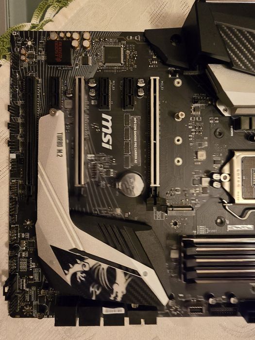 Msi mpg z390 gaming pro carbon ac Avariada