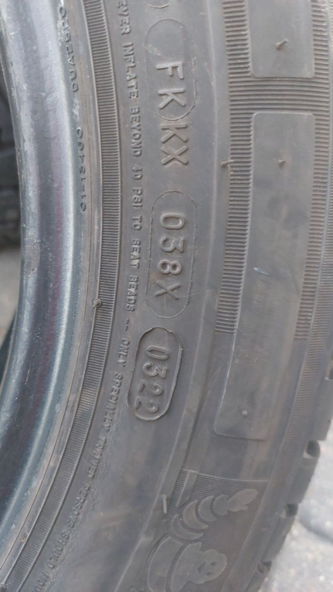 Opony letnie 215/60/17c michelin agilis jak nowe 22rok