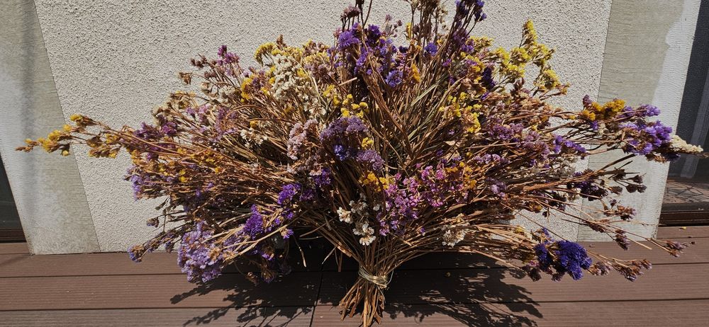 Duży bukiet suszonych kwiatów