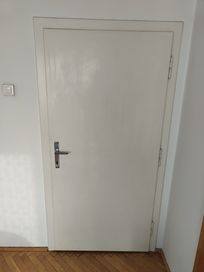 Stare drzwi z demontażu
