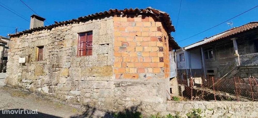 Casa antiga para recuperar