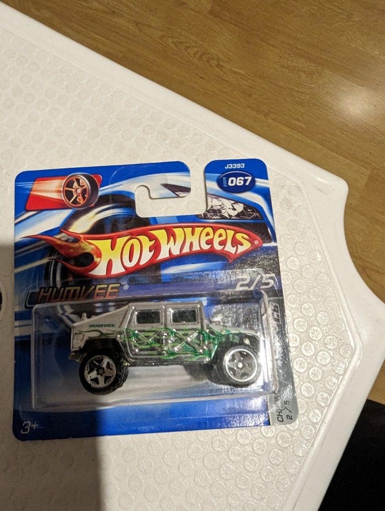 Hot Wheels HotWheels Humvee 067 srebrny