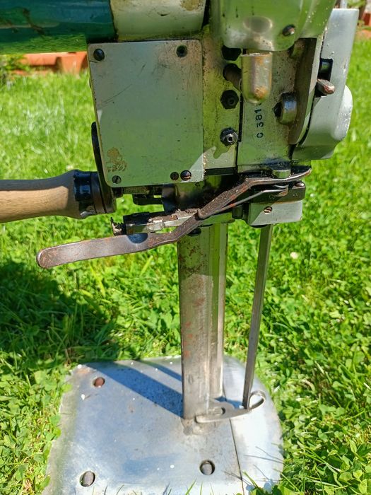 Maszyna szwalnicza Nóż Krojczy Eastman Blue Streak II