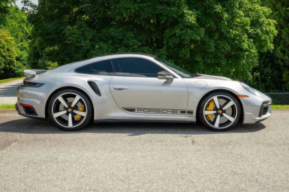 Porsche 911 Turbo S      2021
