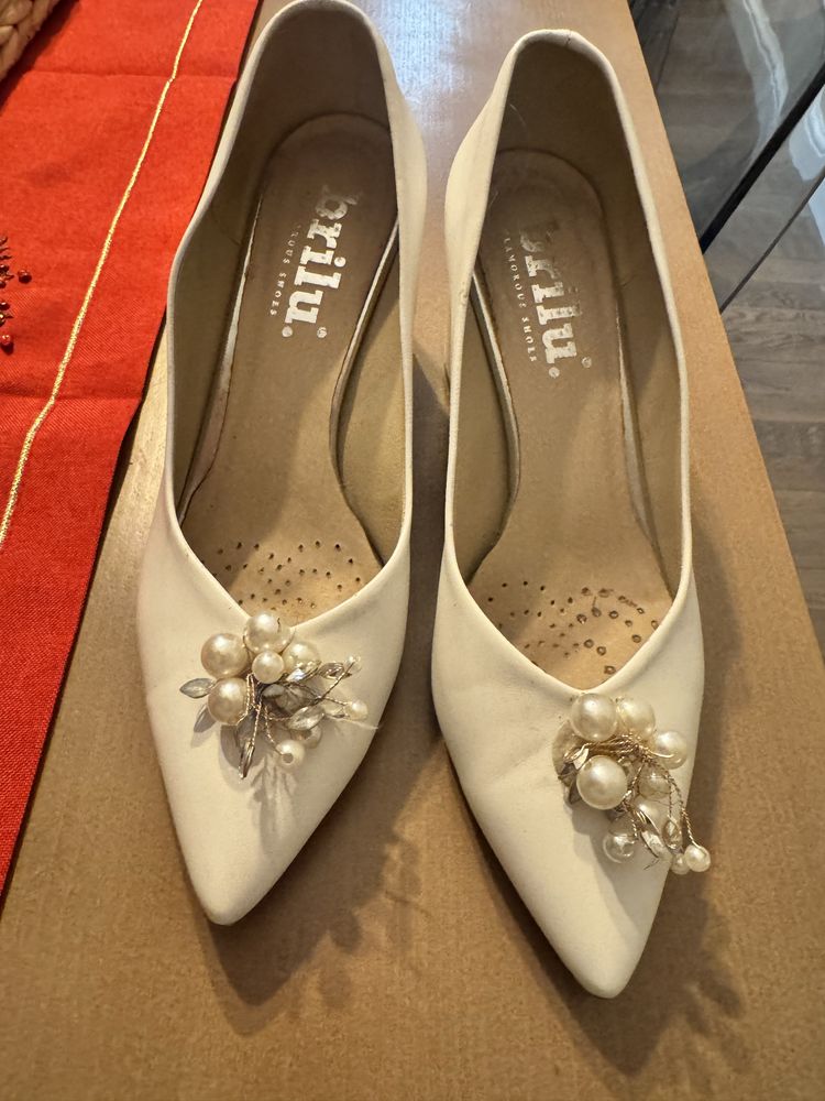 Buty slubne BRILU