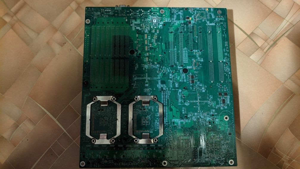 Продам серверную мат.плату Intel S5000PSL(Lga 771)