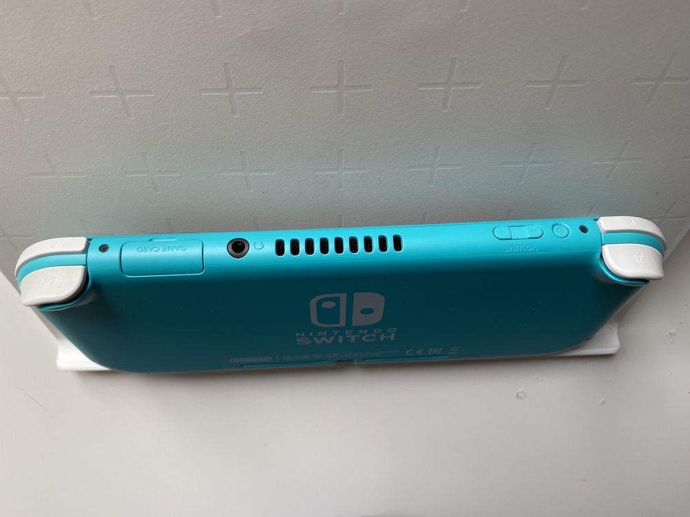 Turkusowe Nintendo Switch Lite