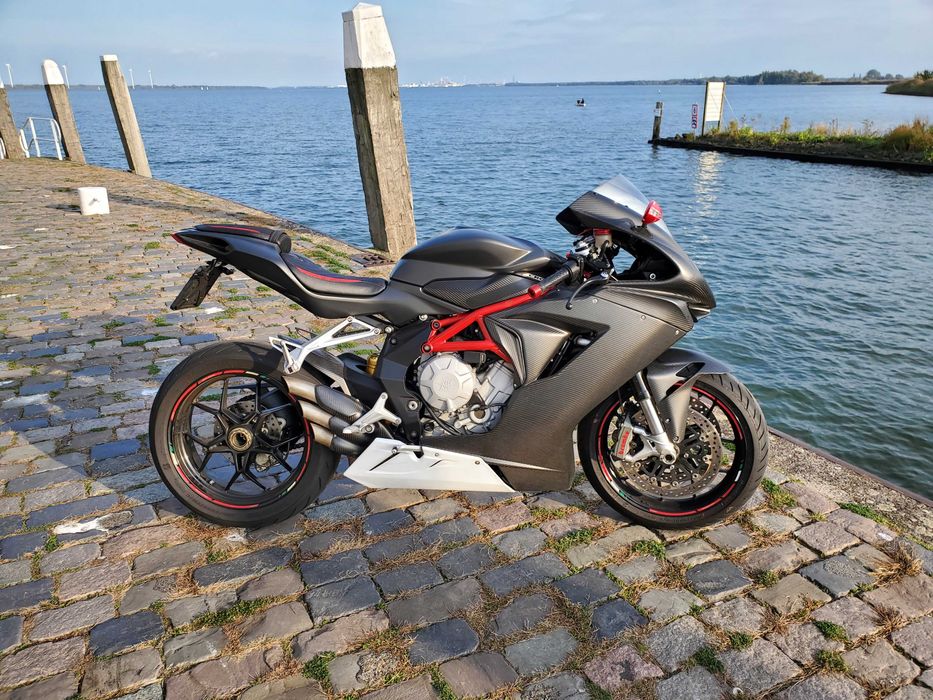 MV AGUSTA F3 800 projecto