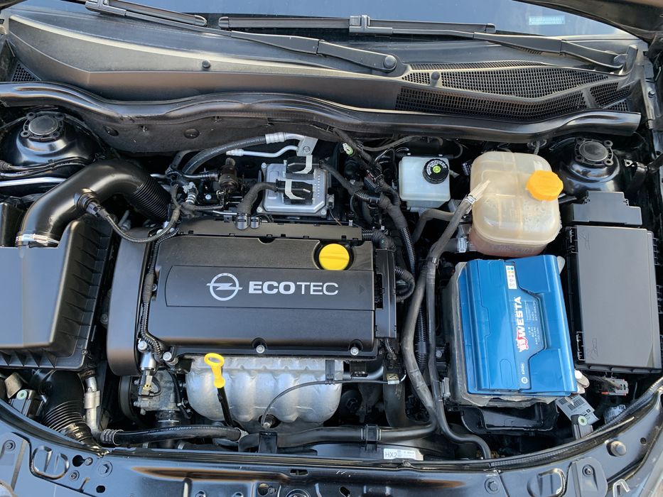 Opel Astra 1.6 2013рік 69тис оригінального пробігу