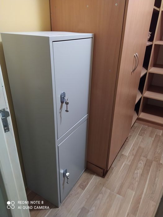 Продам сейф металевий в гарному стані