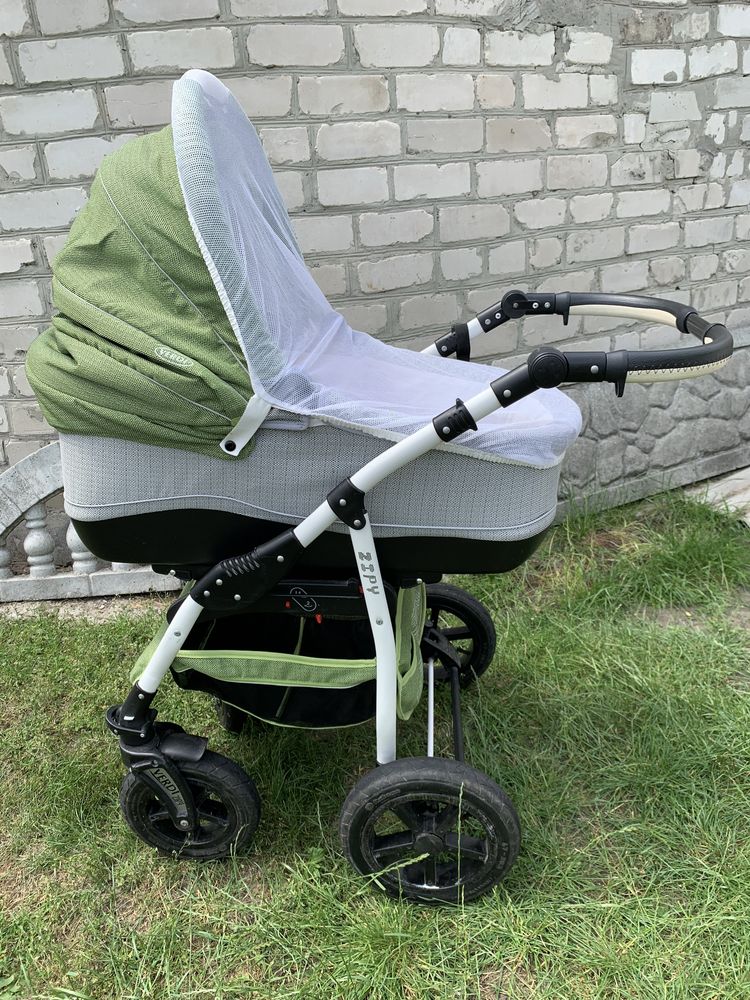 Коляска Zippy 2 в 1