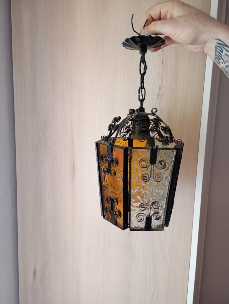 Stara lampa wiszaca