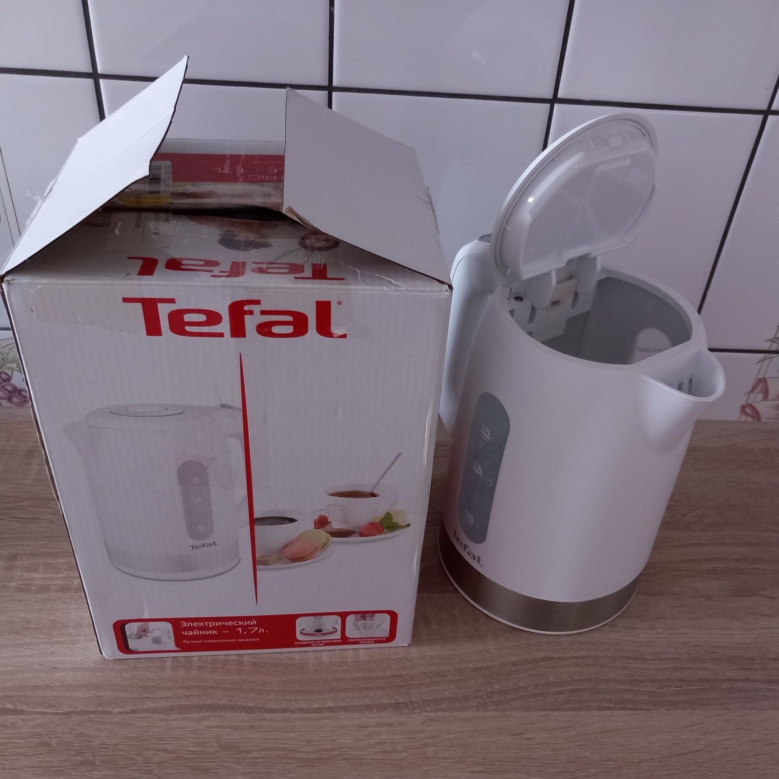 Czajnik elektryczny Tefal Snow KO3301