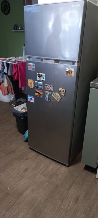 Lodówkę SHARP sprzedam
