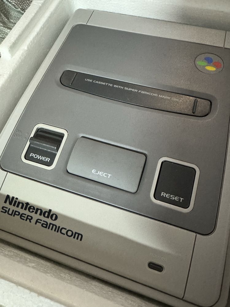 Super Nintendo Famicom