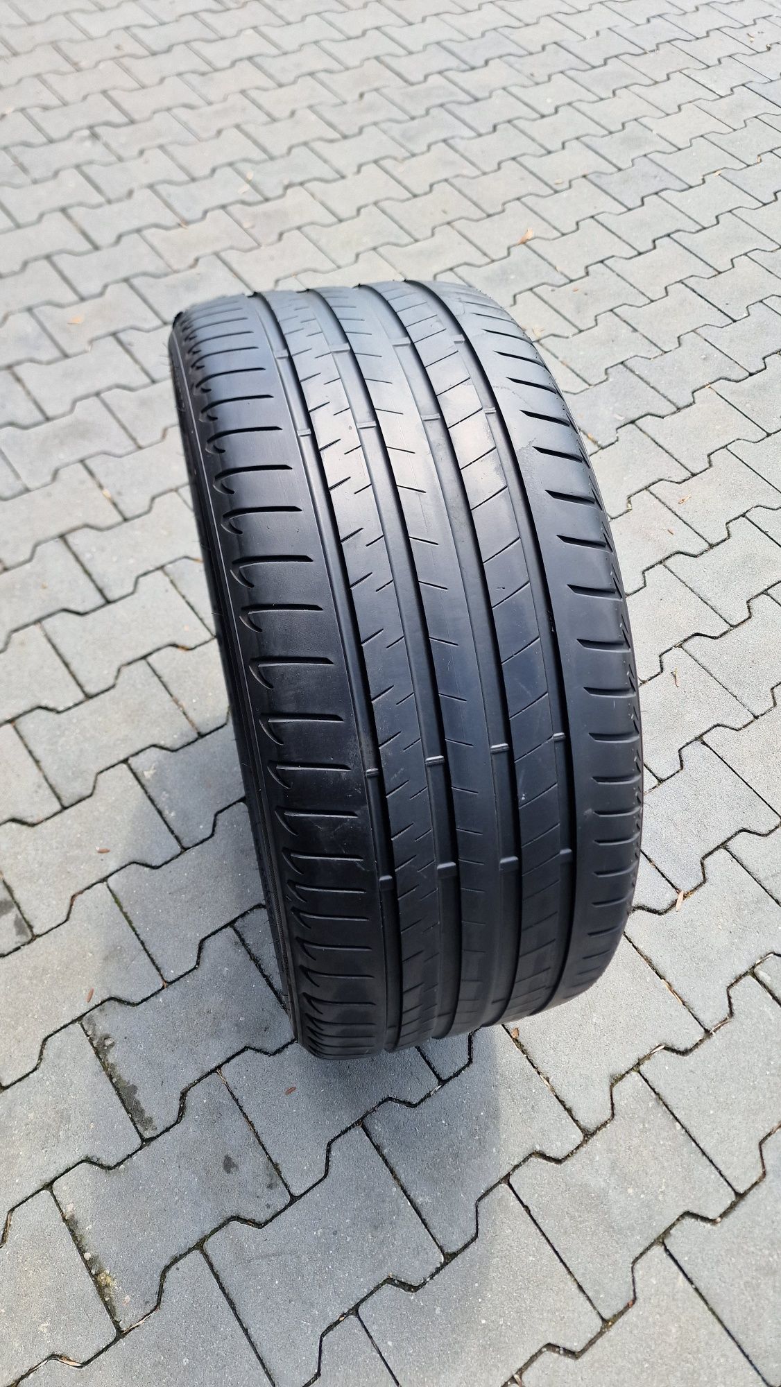 Opona Lenia Bridgestone Alenza 001 275/35 R21 103Y Rsc * BMW 3619