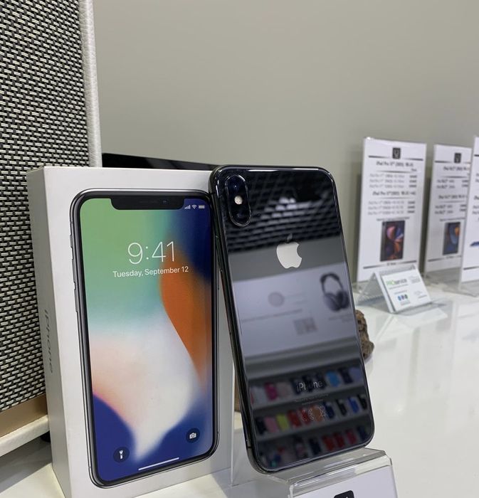 Iphone X на 64 гб в идеале
