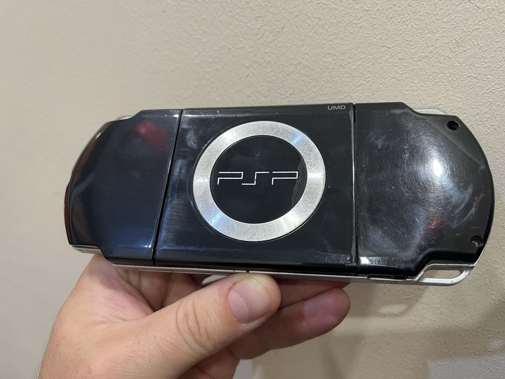 Продам Sony PSP 2004