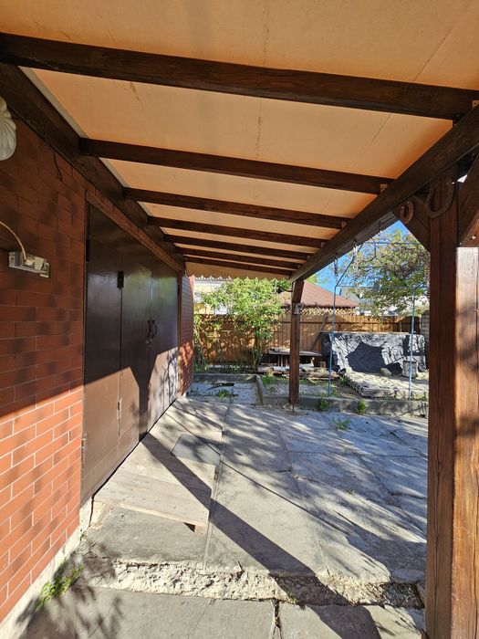 Дім біля лісу- спокій, простір та затишок